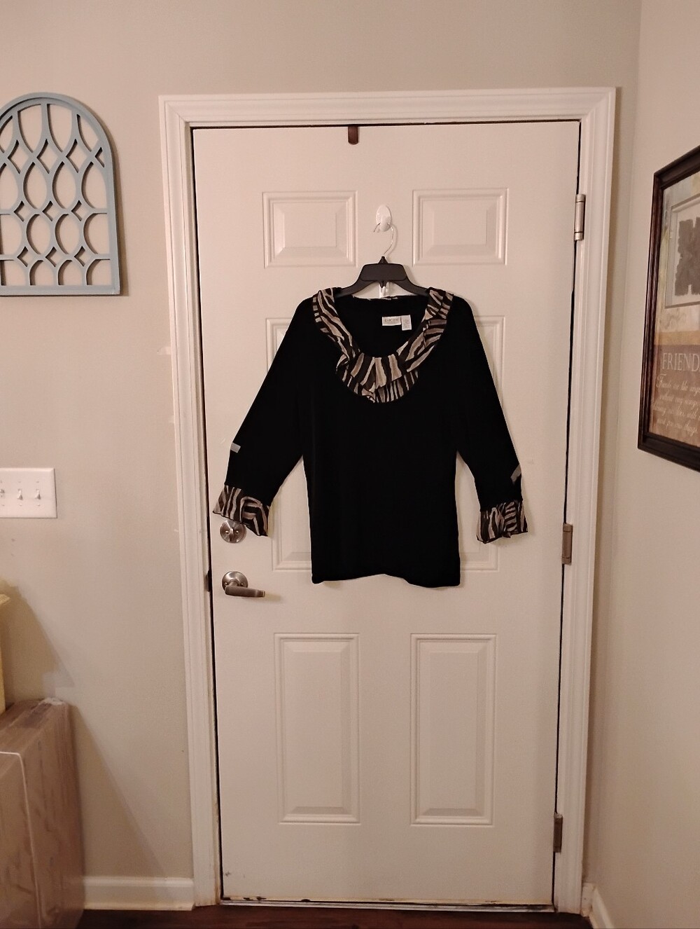 Chico's Travelers Black Women's Top with Zebra Trim Collar Chicos Size 3